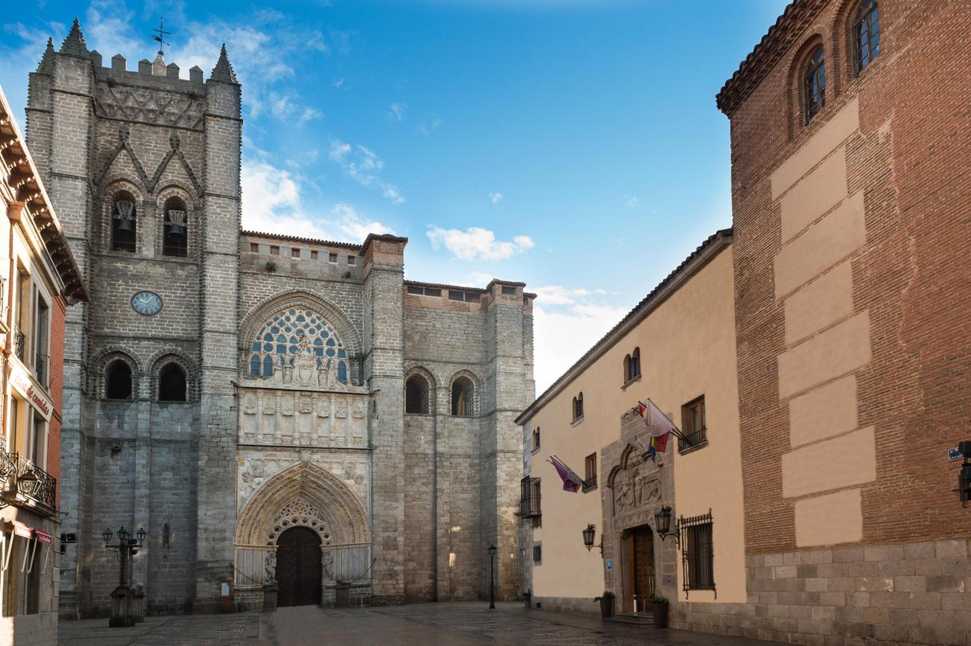 Palacio Valderrabanos Avila Exterior photo